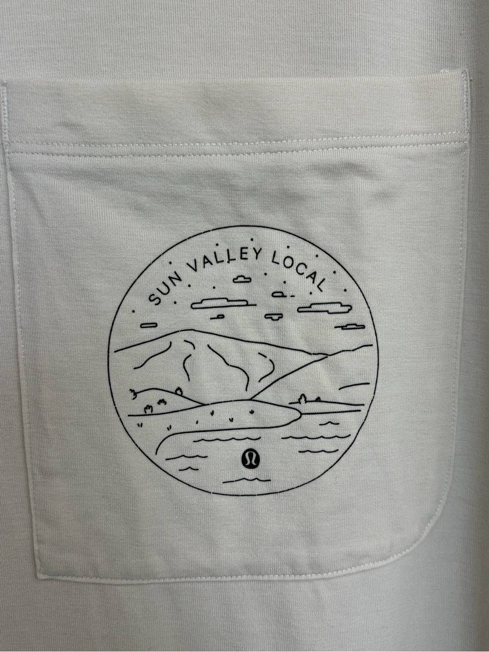 Lululemon Fundamental Oversized Pocket Tee ‘Sun Valley Local’ Logo Bone Sz XL